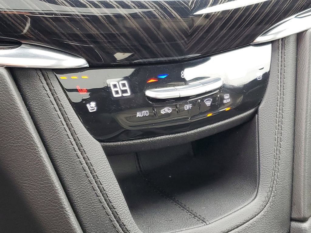 Used 2023 Cadillac XT6 Premium Luxury image 19