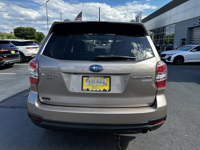 Used 2015 Subaru Forester 2.5i Touring AWD/4WD image 6