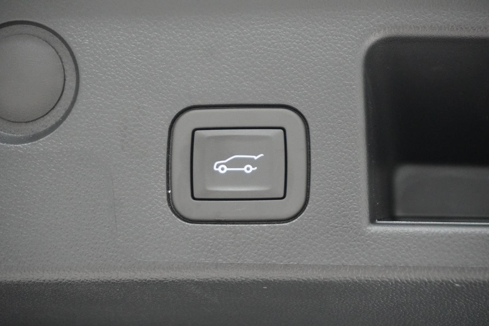 New 2026 Chevrolet Equinox ACTIV w/ Convenience Package III image 7