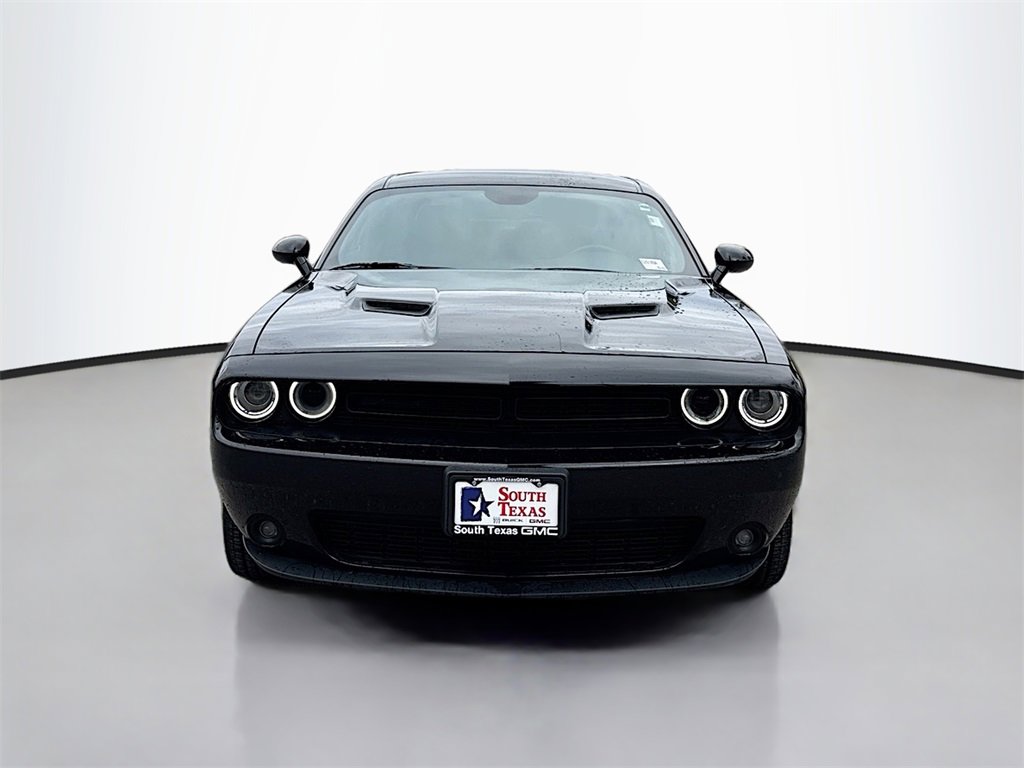 Used 2023 Dodge Challenger SXT w/ Blacktop Package image 2