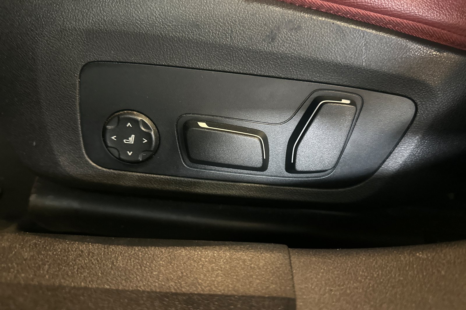 Used 2025 BMW 330i Sedan RWD image 14