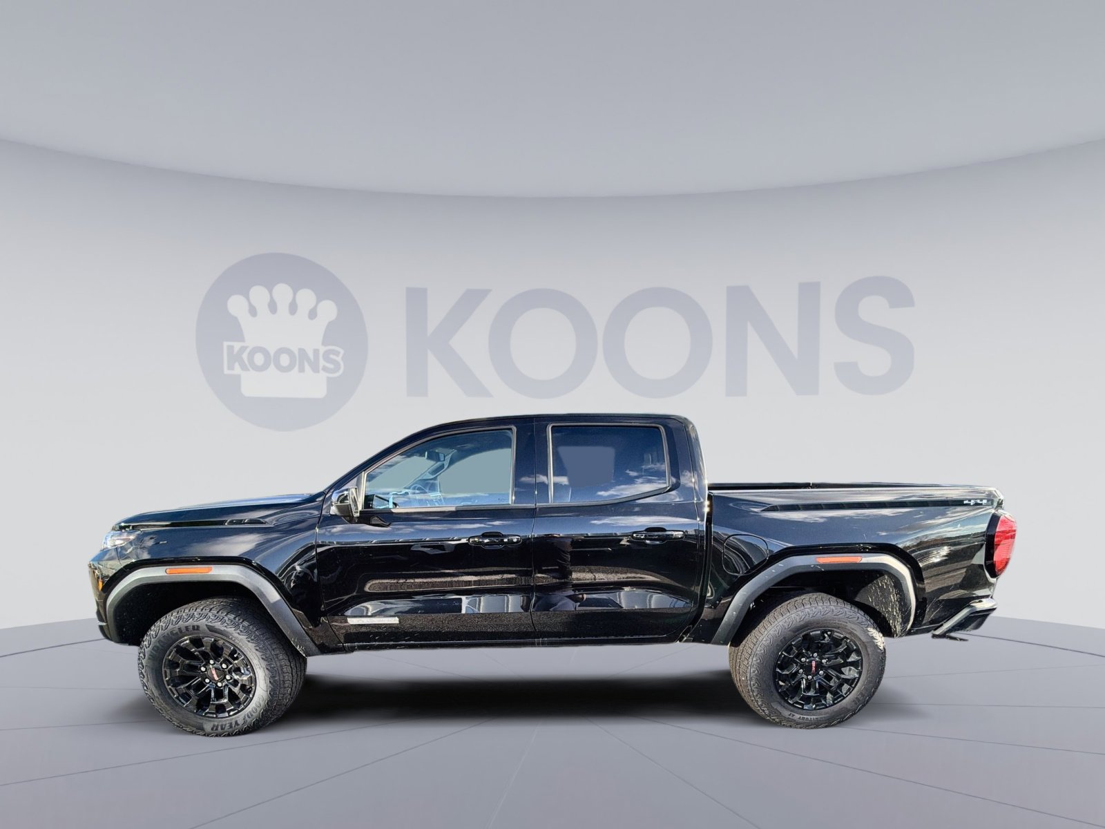 New 2026 GMC Canyon Elevation w/ Convenience Package image 2