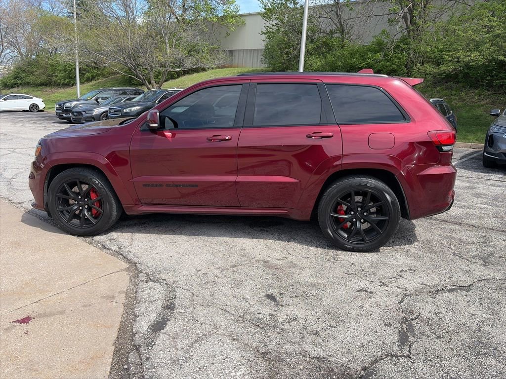 Used 2018 Jeep Grand Cherokee SRT image 9