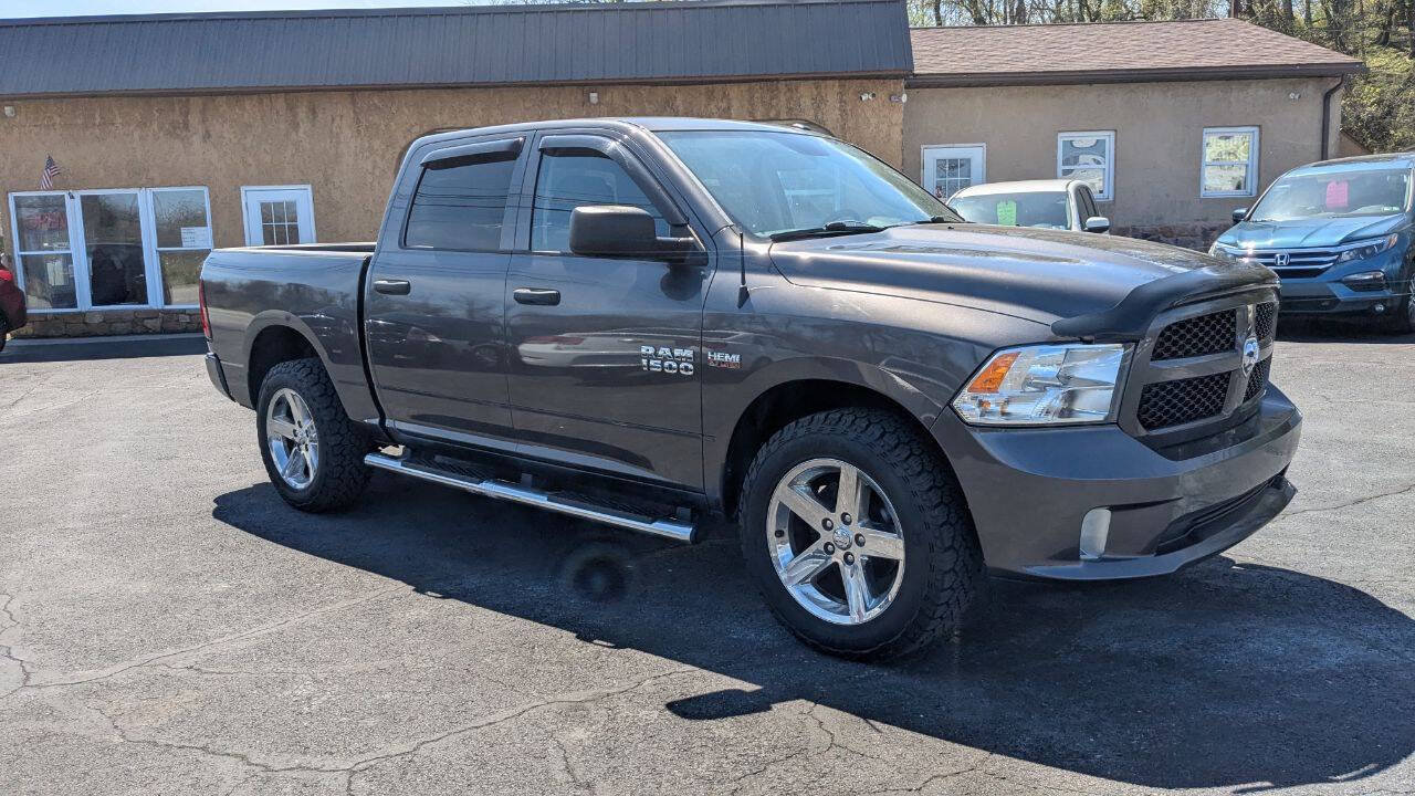 Used 2017 RAM 1500 Express AWD/4WD image 6