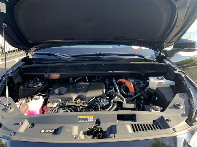 Certified 2023 Toyota Highlander Bronze Edition image 16