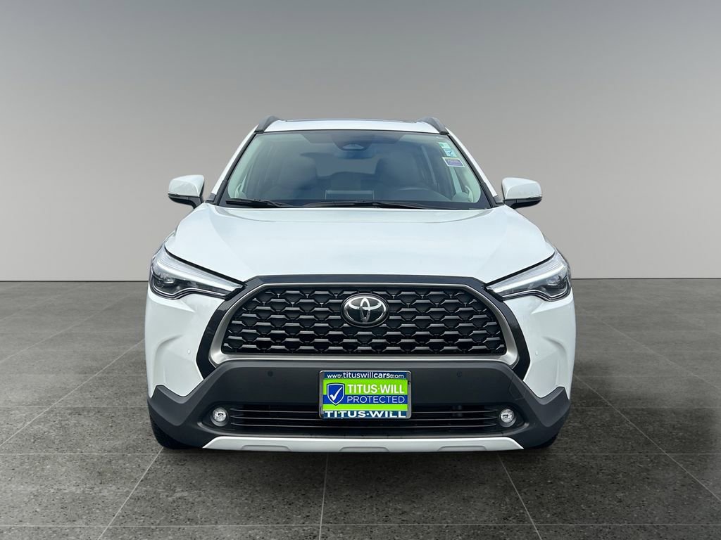 Used 2024 Toyota Corolla Cross XLE w/ Convenience Package AWD/4WD image 3