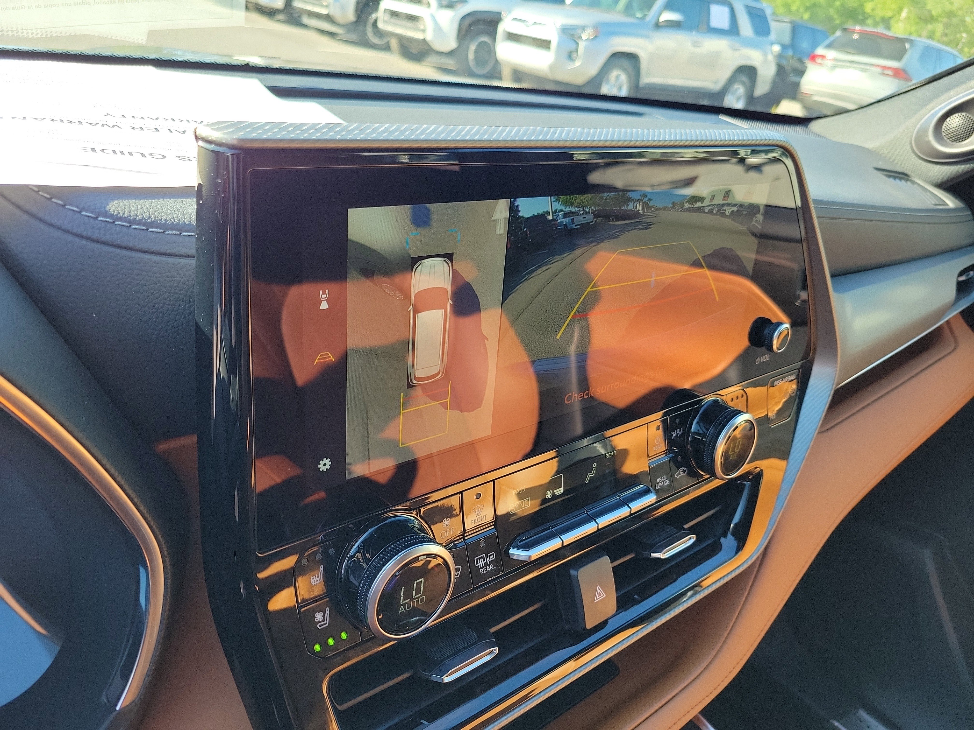 Certified 2025 Toyota Highlander Platinum image 33