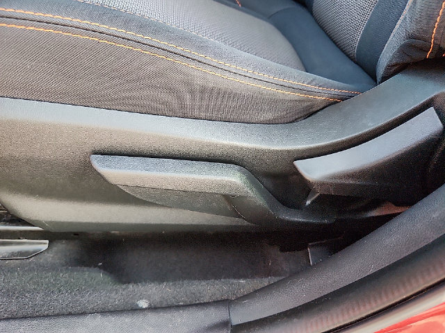 Used 2018 Subaru Crosstrek 2.0i Premium AWD/4WD image 14