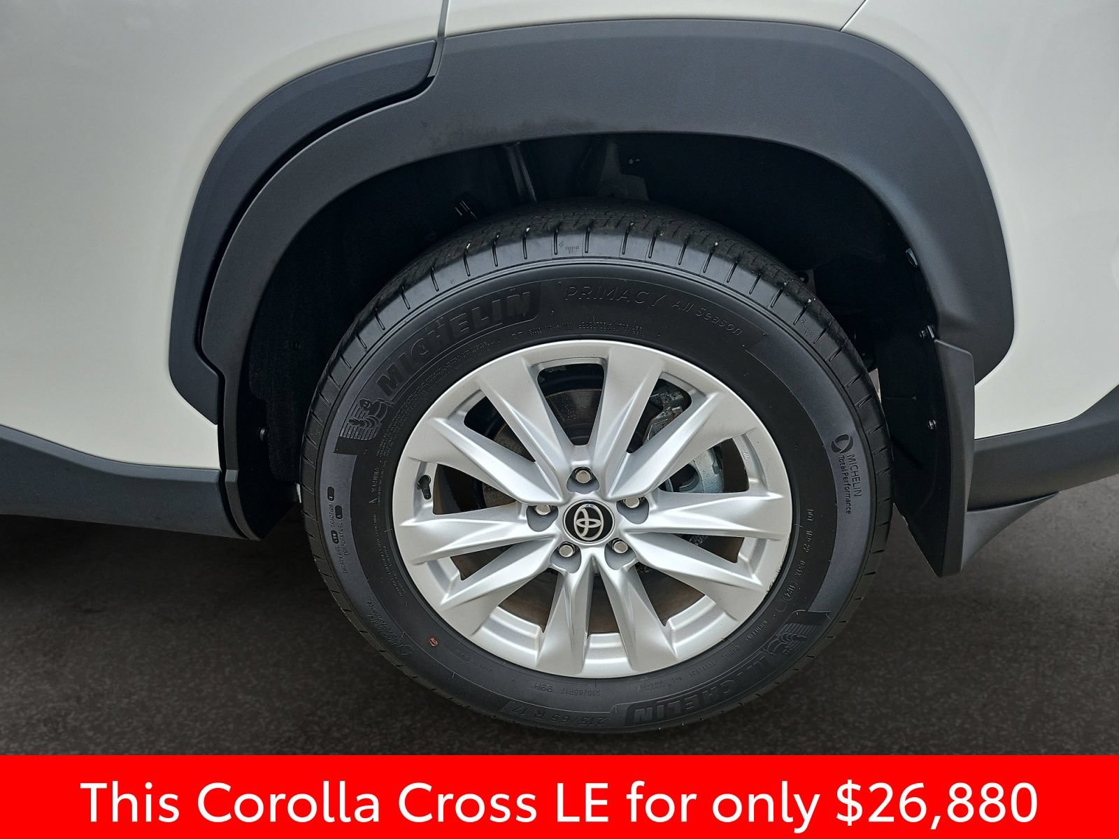 Used 2024 Toyota Corolla Cross LE w/ Moonroof Package FWD image 46