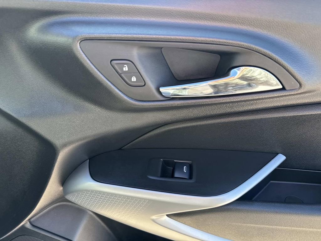 Certified 2024 Chevrolet Trax LS w/ LS Convenience Package image 15