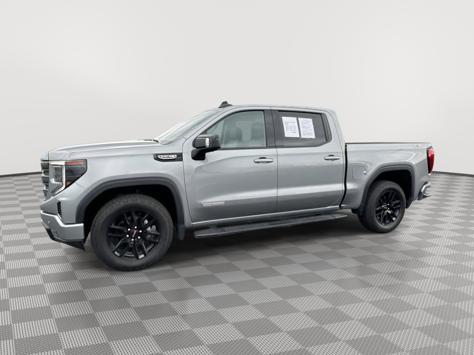 Used 2024 GMC Sierra 1500 Elevation w/ Elevation Premium Package AWD/4WD image 1