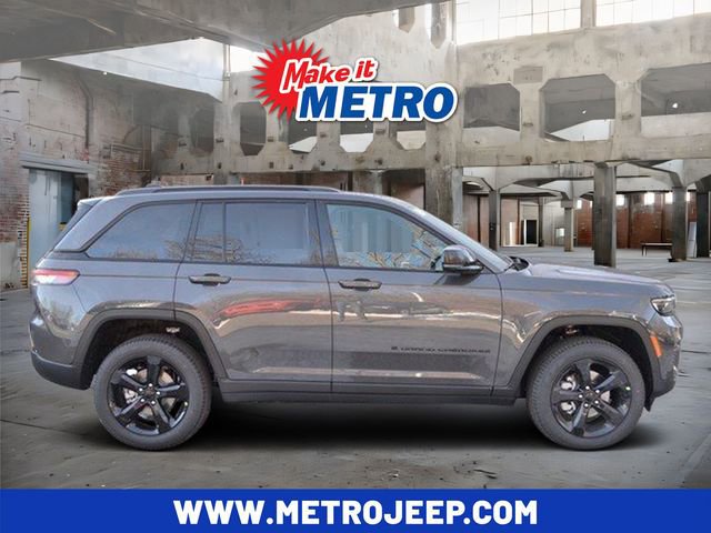 New 2025 Jeep Grand Cherokee Limited w/ Black Appearance Package