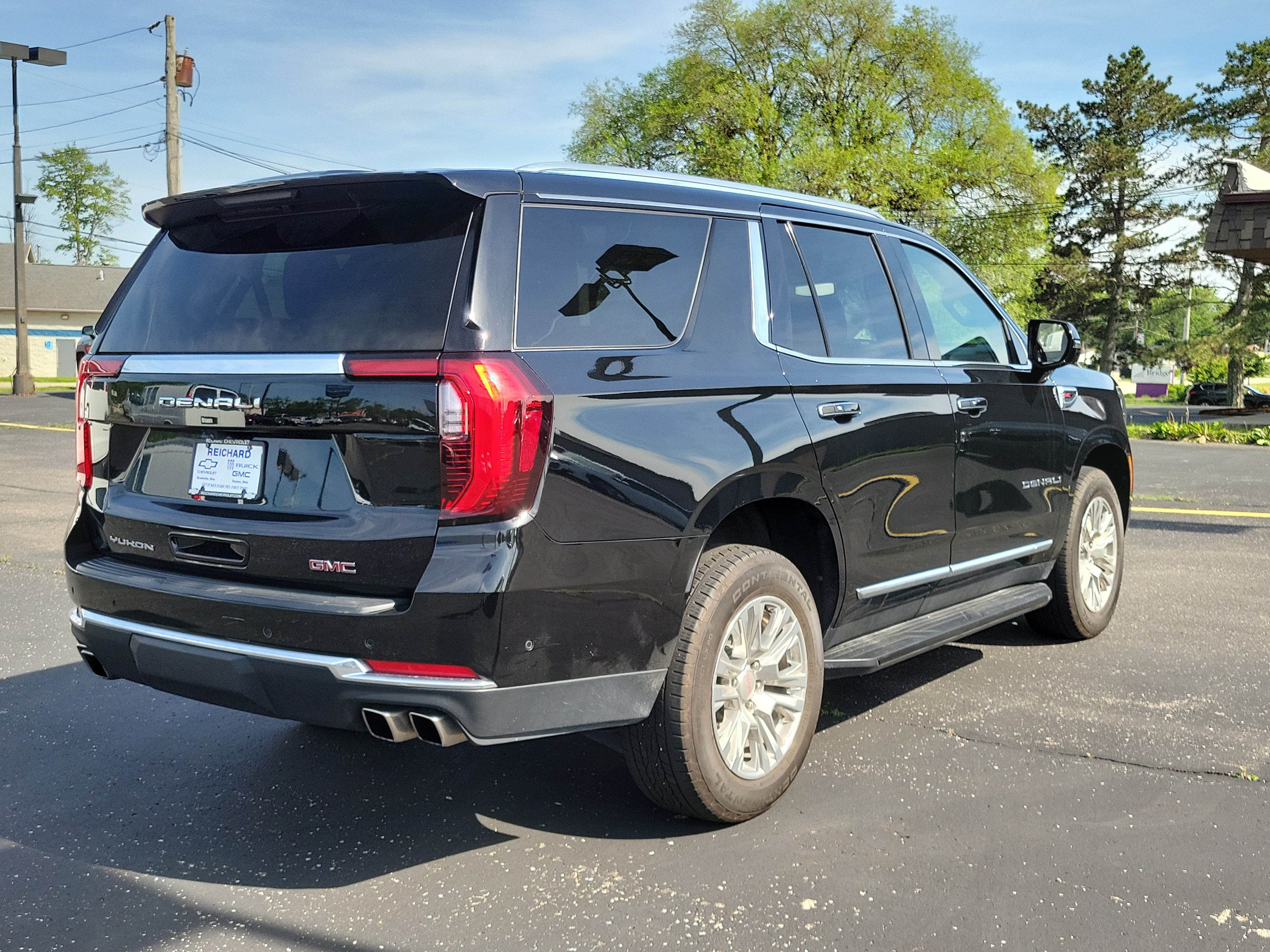 Used 2025 GMC Yukon Denali AWD/4WD image 4