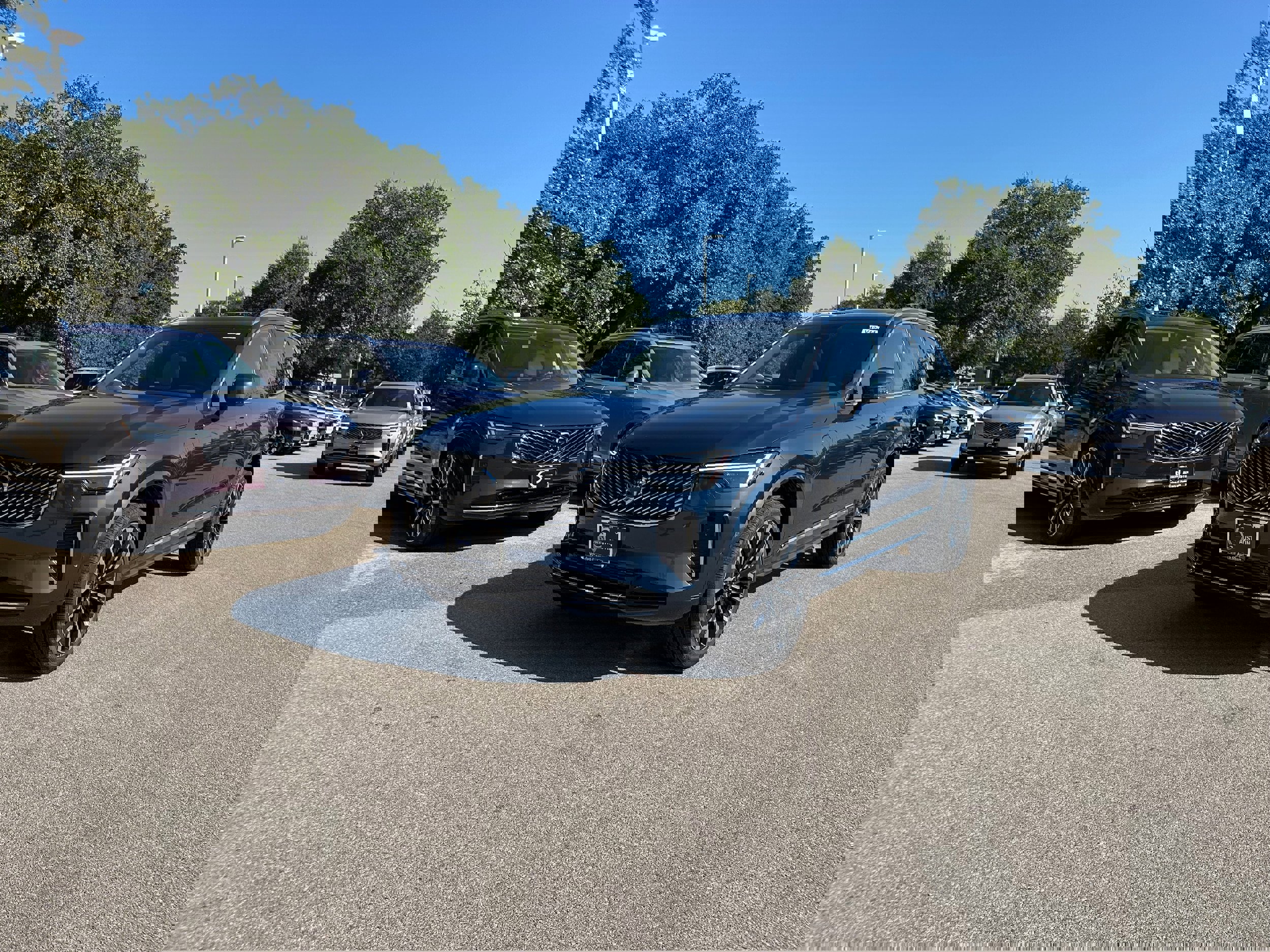 New 2026 Volvo XC90 T8 Plus image 2