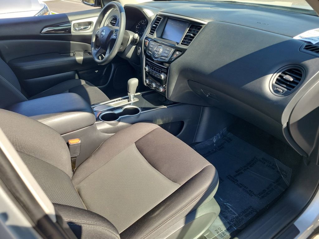 Used 2019 Nissan Pathfinder S FWD image 18