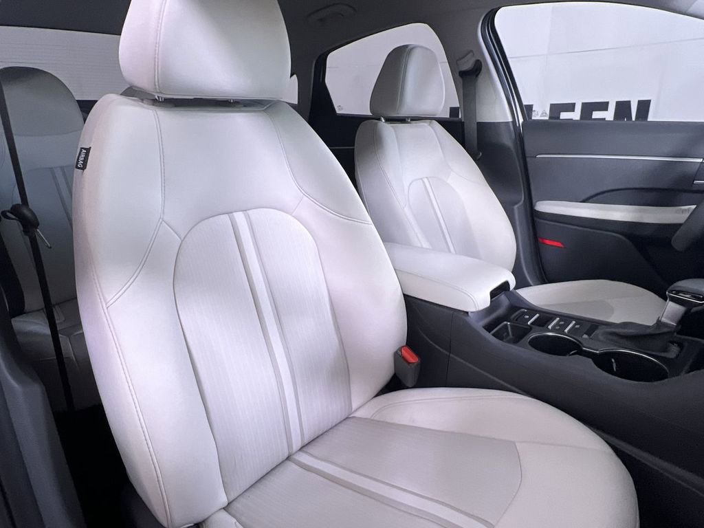 Used 2025 Hyundai Sonata SE image 26