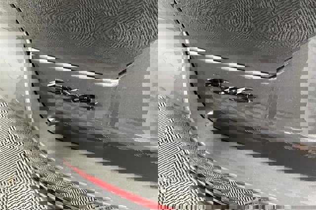 New 2025 Jeep Grand Cherokee Laredo image 10