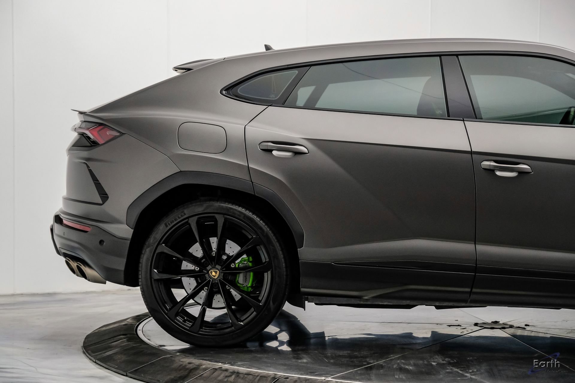 Used 2022 Lamborghini Urus AWD/4WD image 25