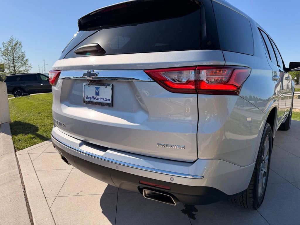 Used 2021 Chevrolet Traverse Premier w/ LPO, Floor Liner Package AWD/4WD image 38