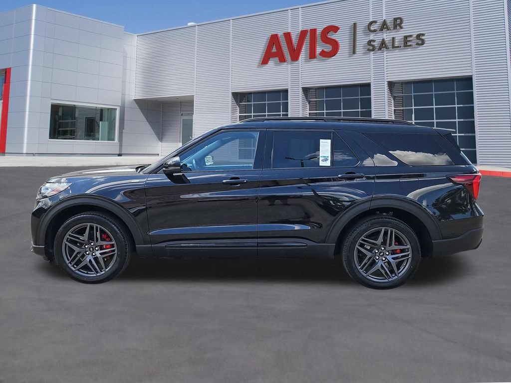 Used 2025 Ford Explorer ST-Line w/ ST-Line Street Pack AWD/4WD image 10
