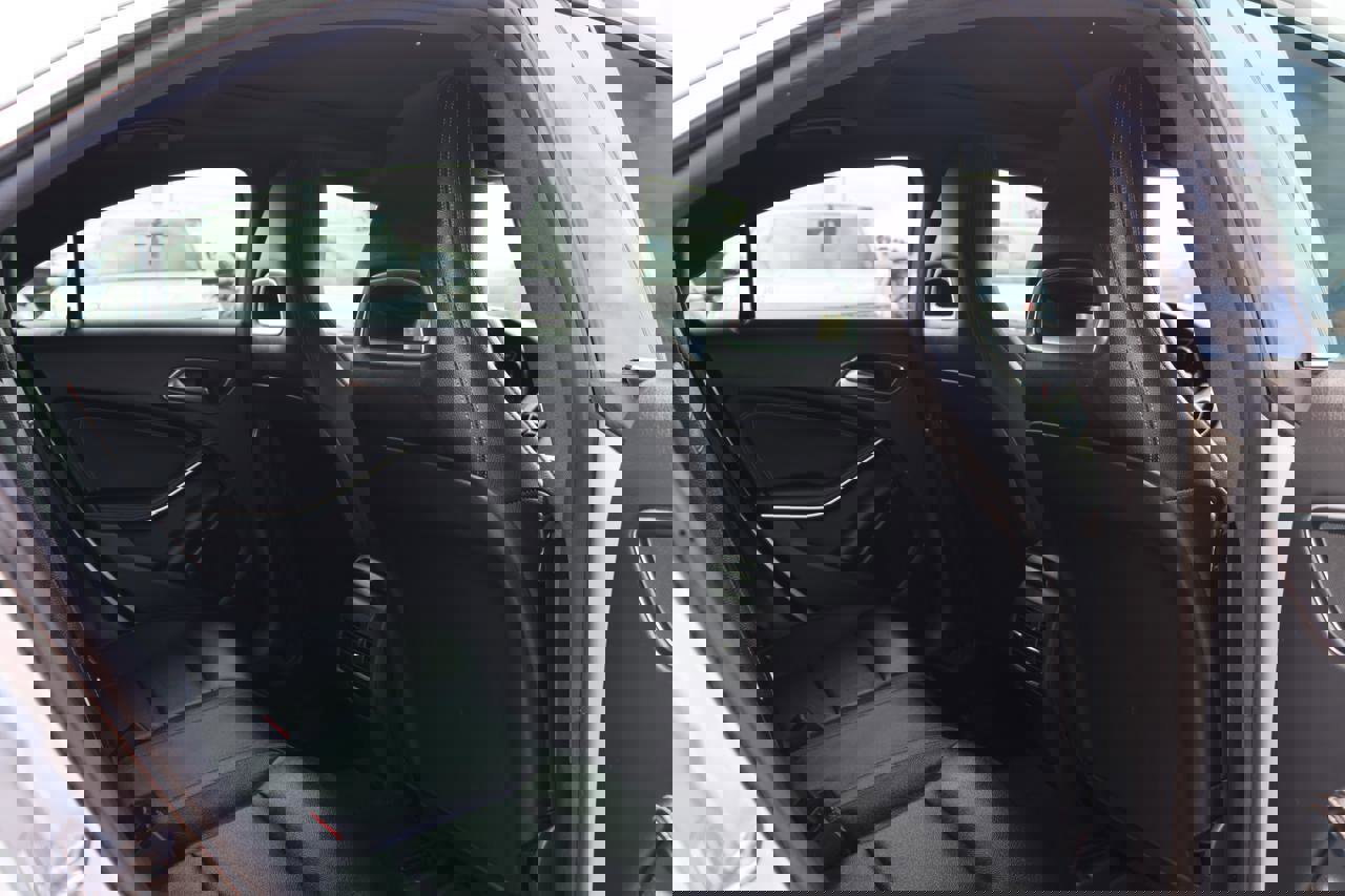 Used 2018 Mercedes-Benz CLA 250 4MATIC image 14