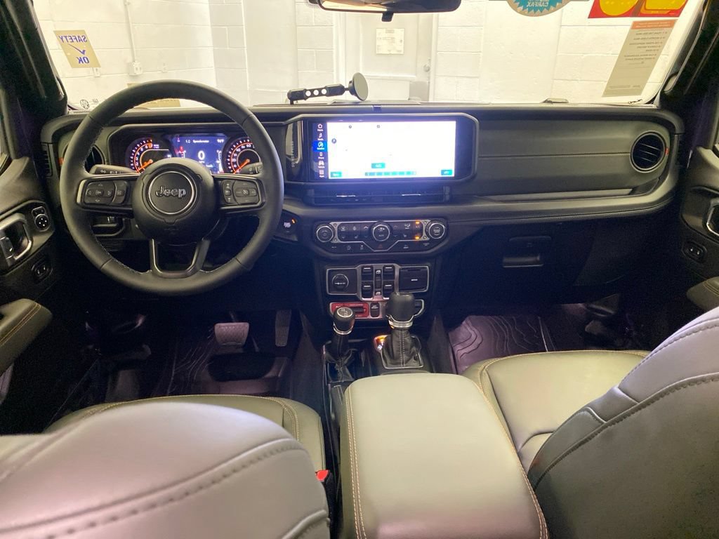 Certified 2026 Jeep Gladiator Mojave AWD/4WD image 12