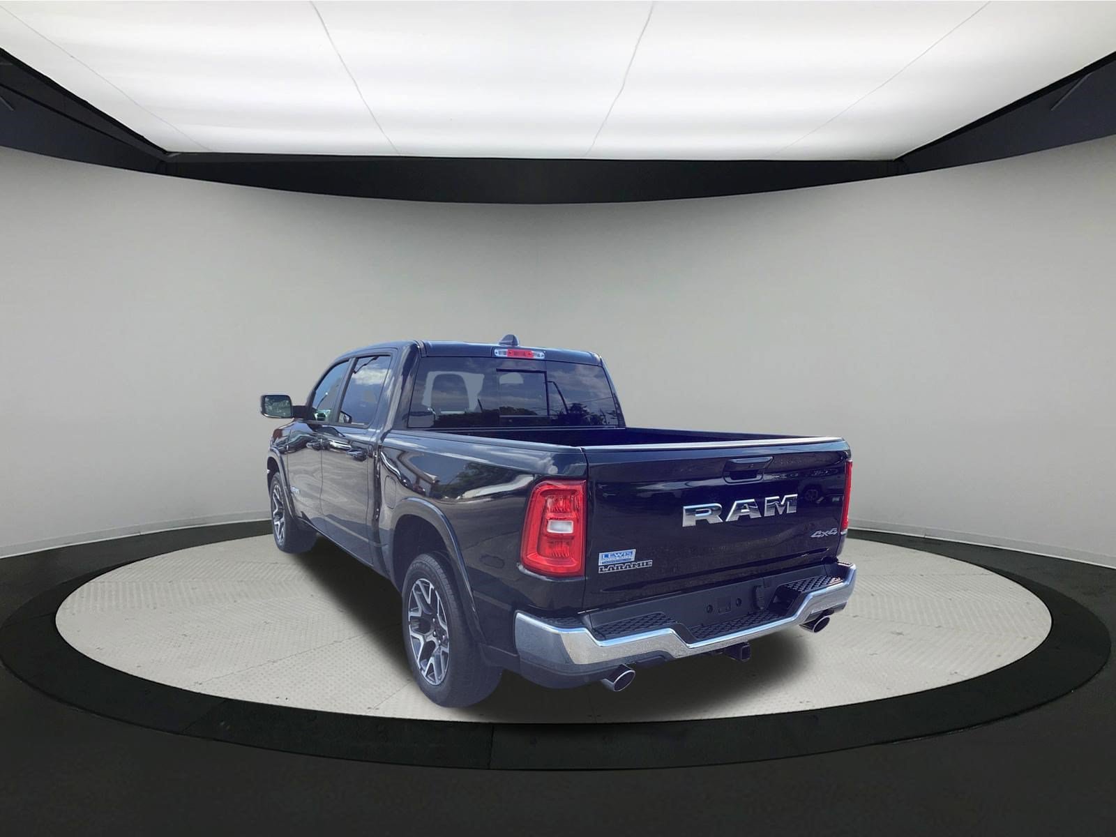 Used 2026 RAM 1500 Laramie AWD/4WD image 6