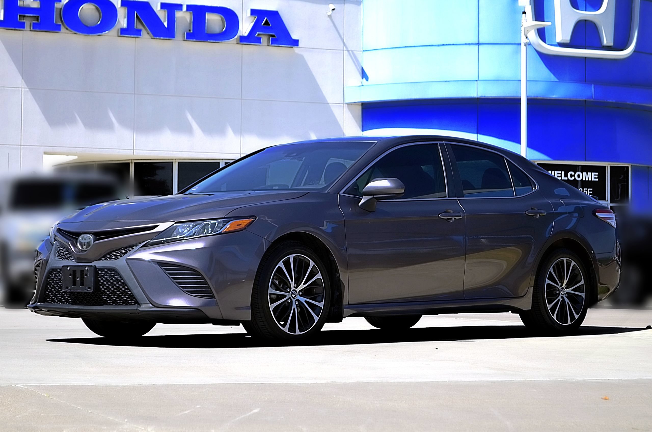 Used 2020 Toyota Camry SE