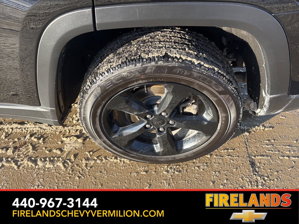 Used 2024 Jeep Grand Cherokee L Limited w/ Black Appearance Package image 56