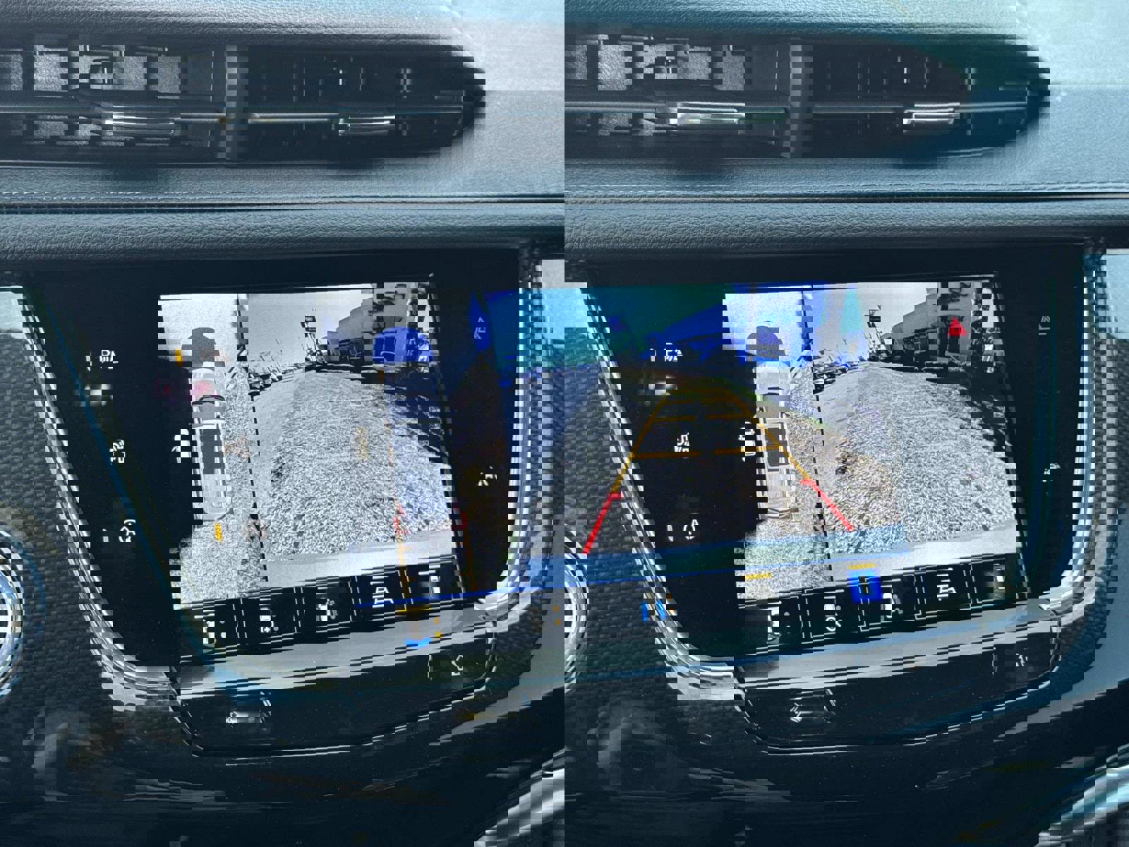 Certified 2024 Cadillac XT6 Sport w/ Technology Package image 28