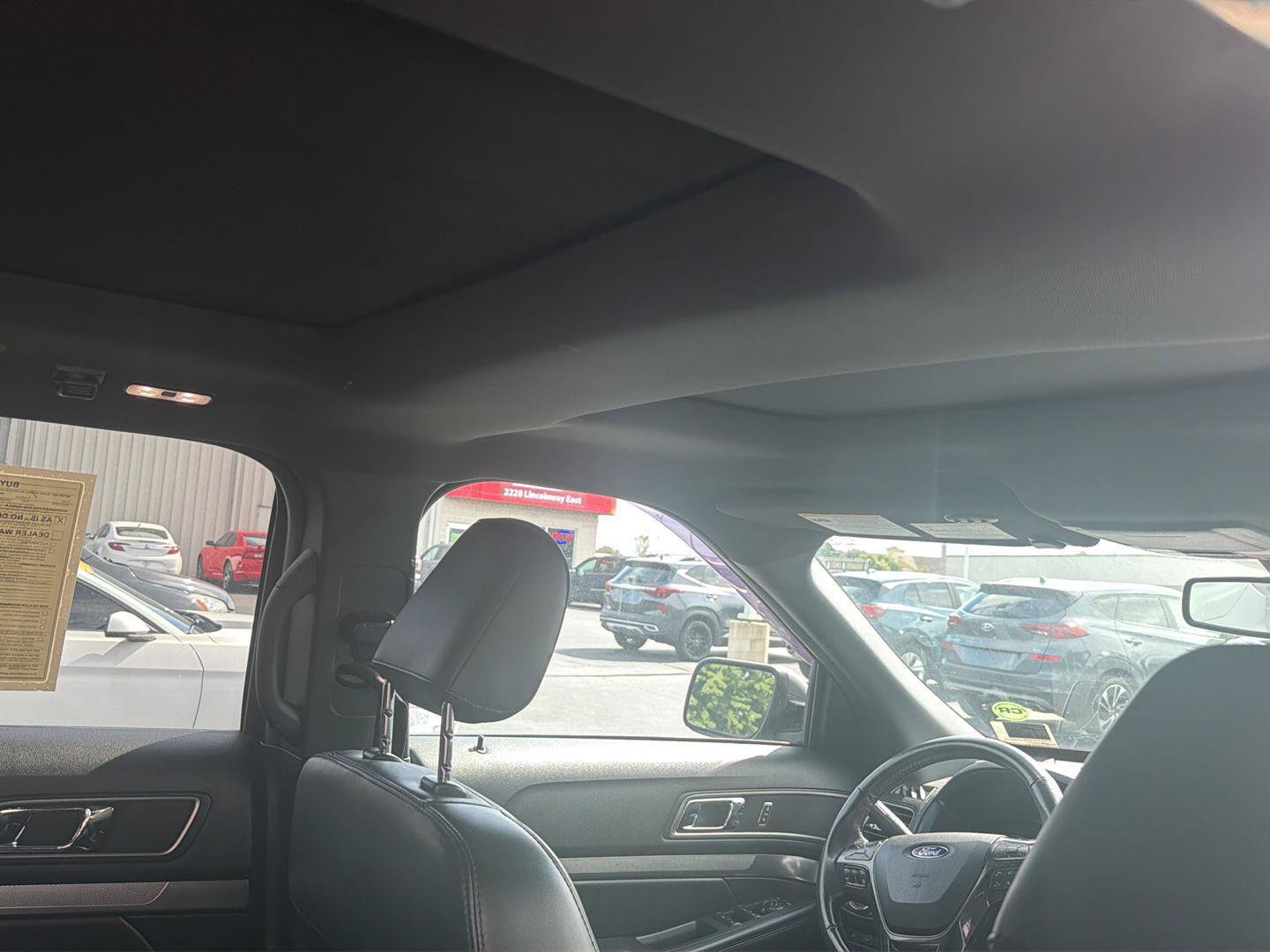Used 2019 Ford Explorer XLT w/ Equipment Group 202A AWD/4WD image 22