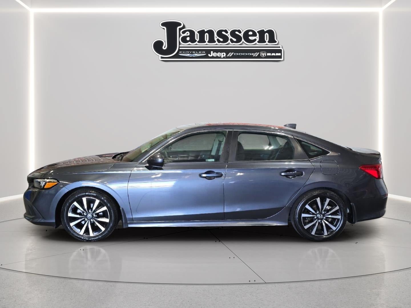 Used 2023 Honda Civic EX image 2