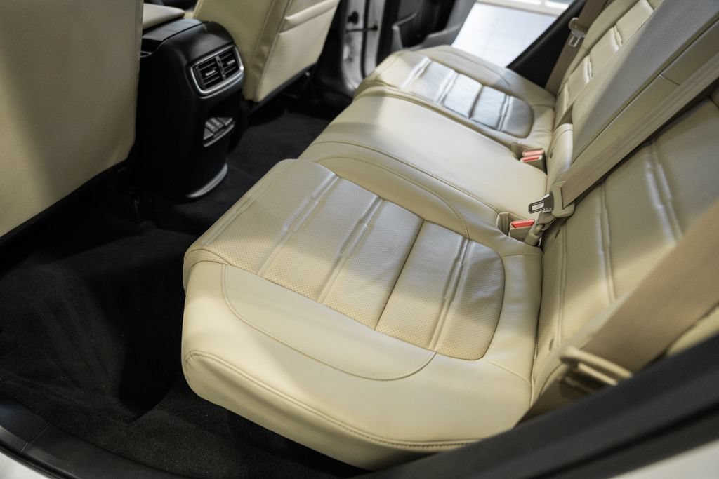 Used 2018 Honda CR-V Touring image 28