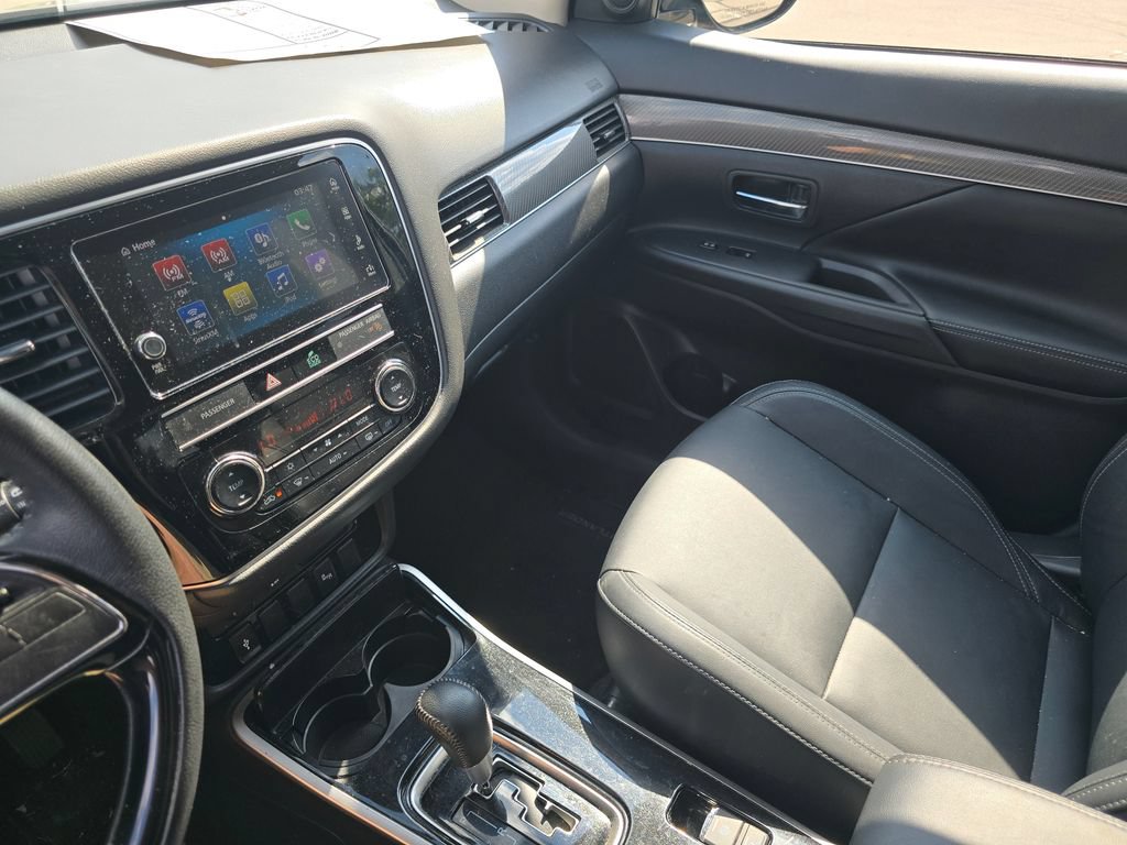 Used 2019 Mitsubishi Outlander AWD image 26
