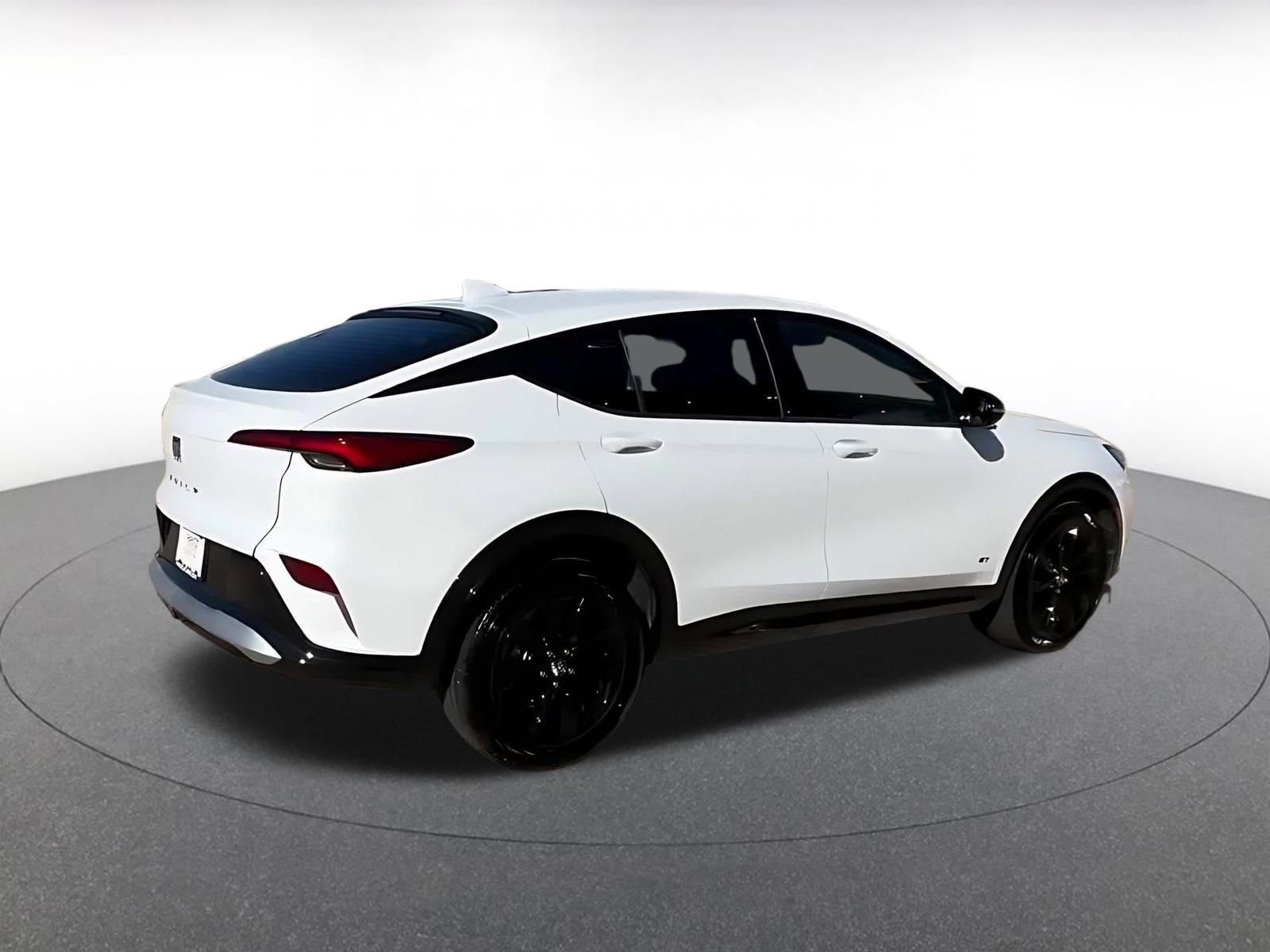 Used 2025 Buick Envista Sport Touring image 11