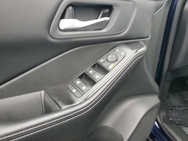 Used 2025 Nissan Rogue SV image 17