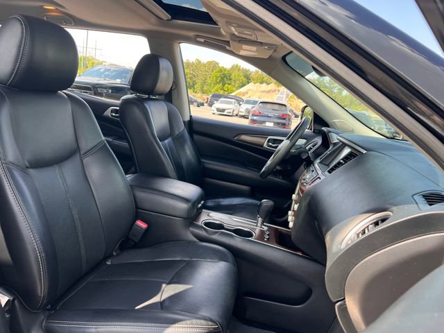 Used 2017 Nissan Pathfinder Platinum FWD image 32