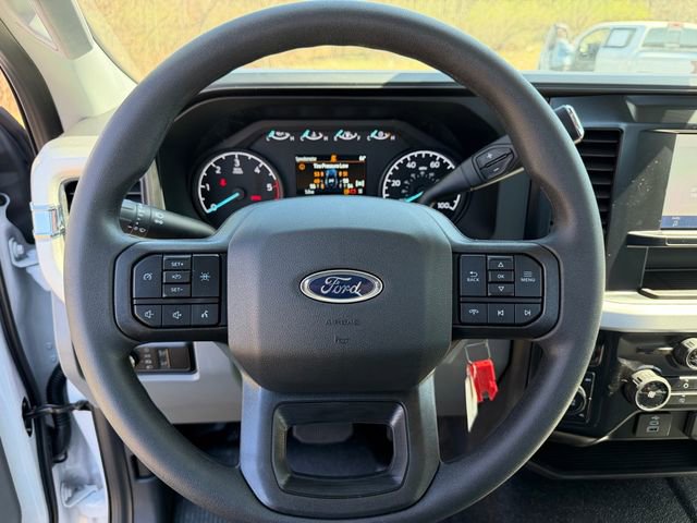 New 2026 Ford F350 4x4 Regular Cab DRW Super Duty image 8