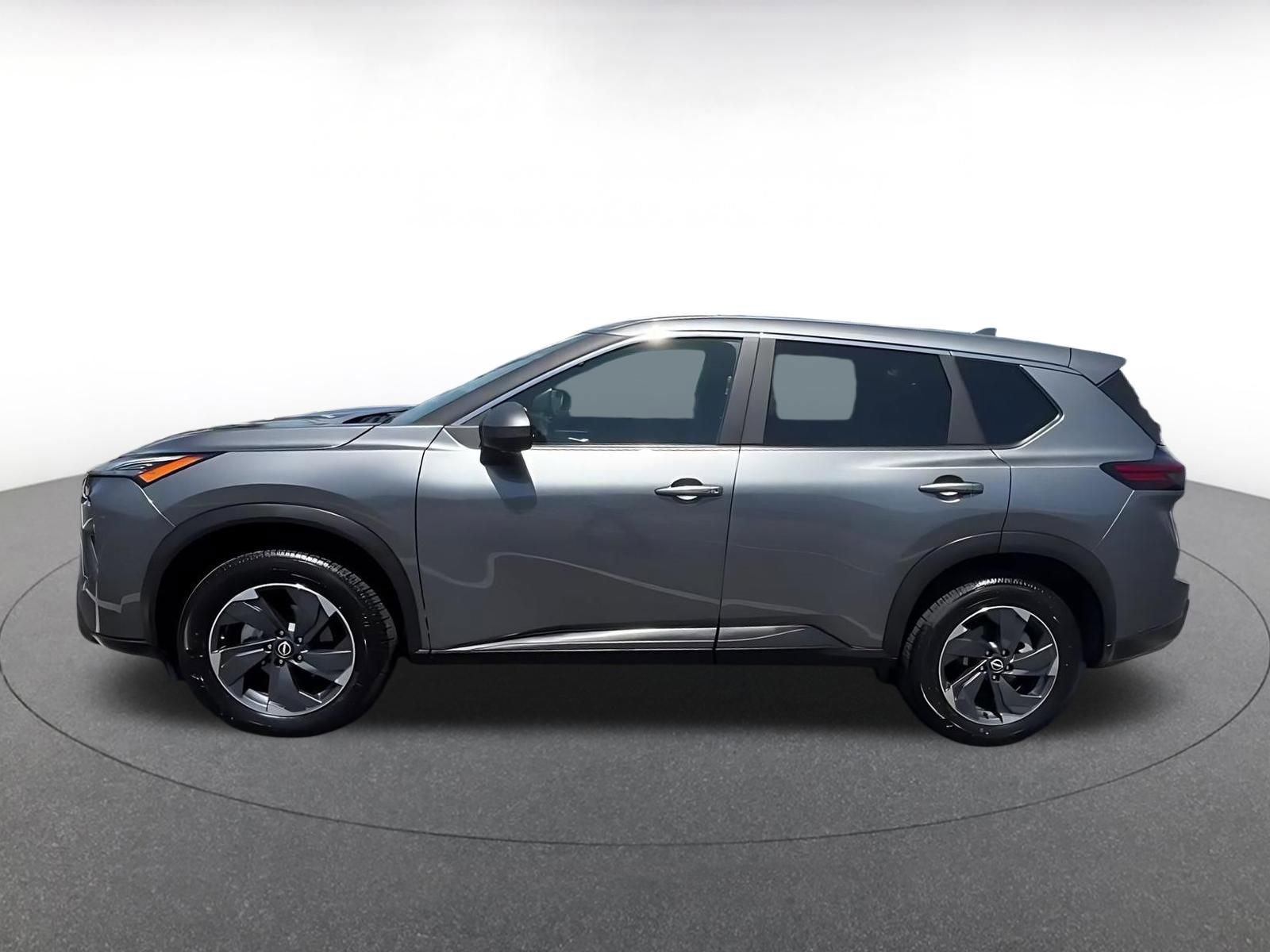 Used 2025 Nissan Rogue SV FWD image 9