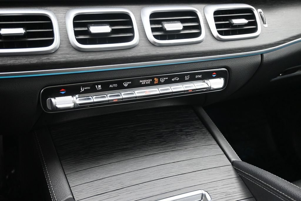 Used 2022 Mercedes-Benz GLS 450 4MATIC image 19