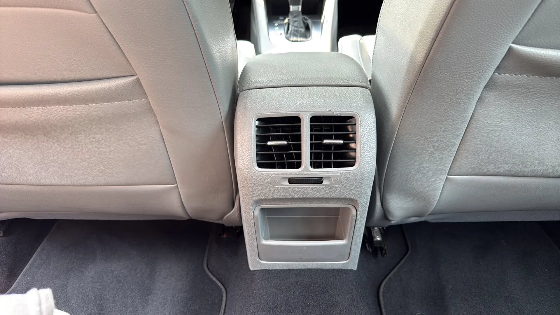 Used 2009 Volkswagen Jetta SE FWD image 25