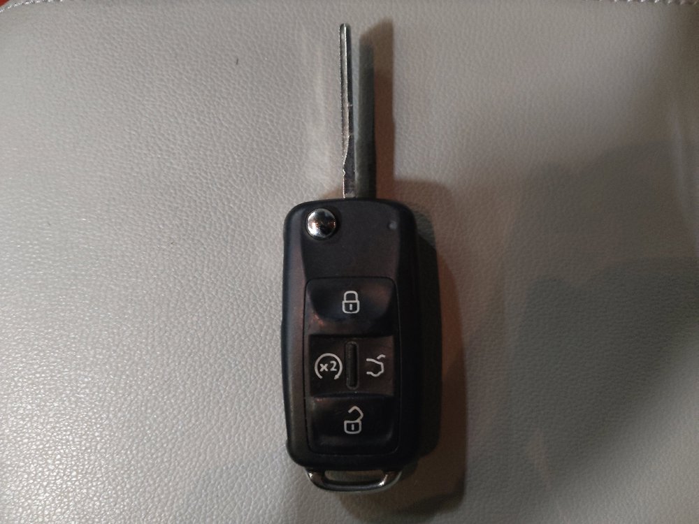 Used 2020 Volkswagen Passat 2.0T SEL image 32