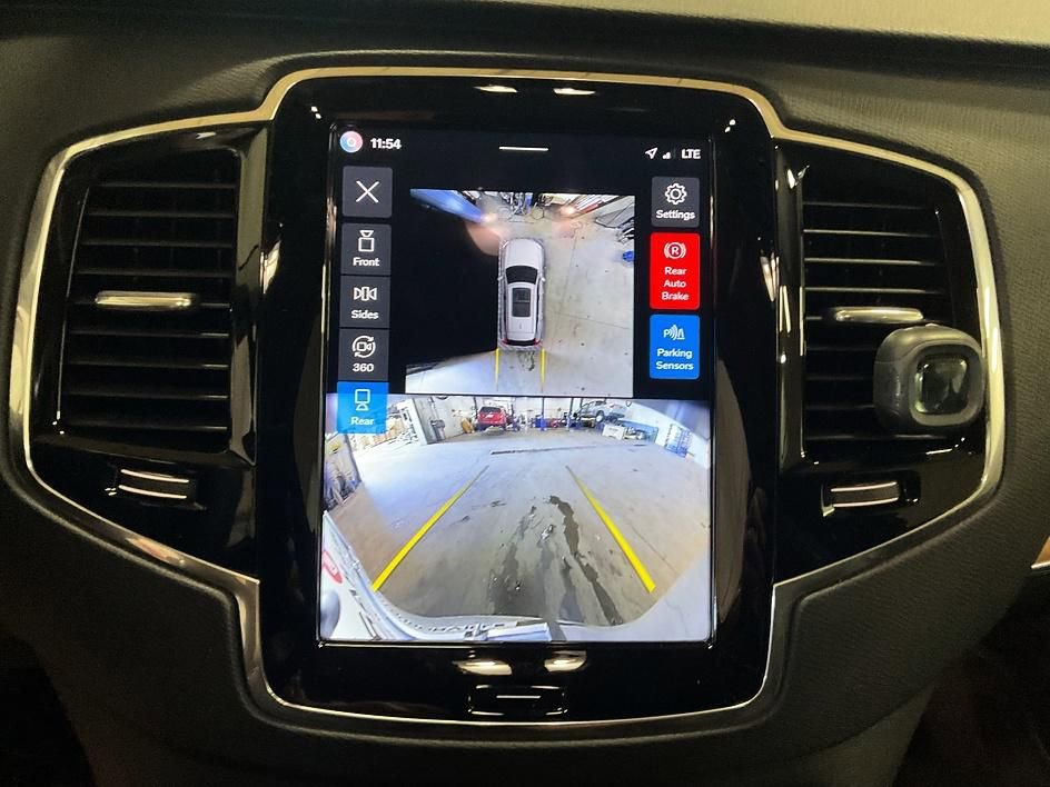 Used 2025 Volvo XC90 B6 Plus AWD/4WD image 18