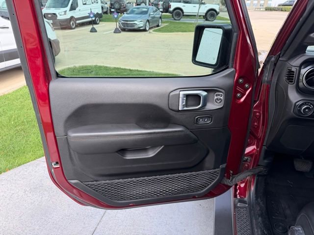 Used 2021 Jeep Wrangler Unlimited Rubicon w/ Trailer Tow Package image 9