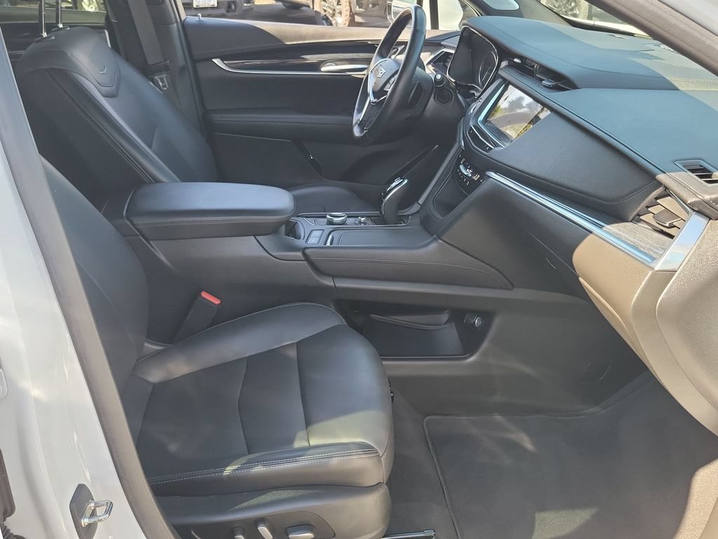 Certified 2024 Cadillac XT5 Premium Luxury FWD image 28