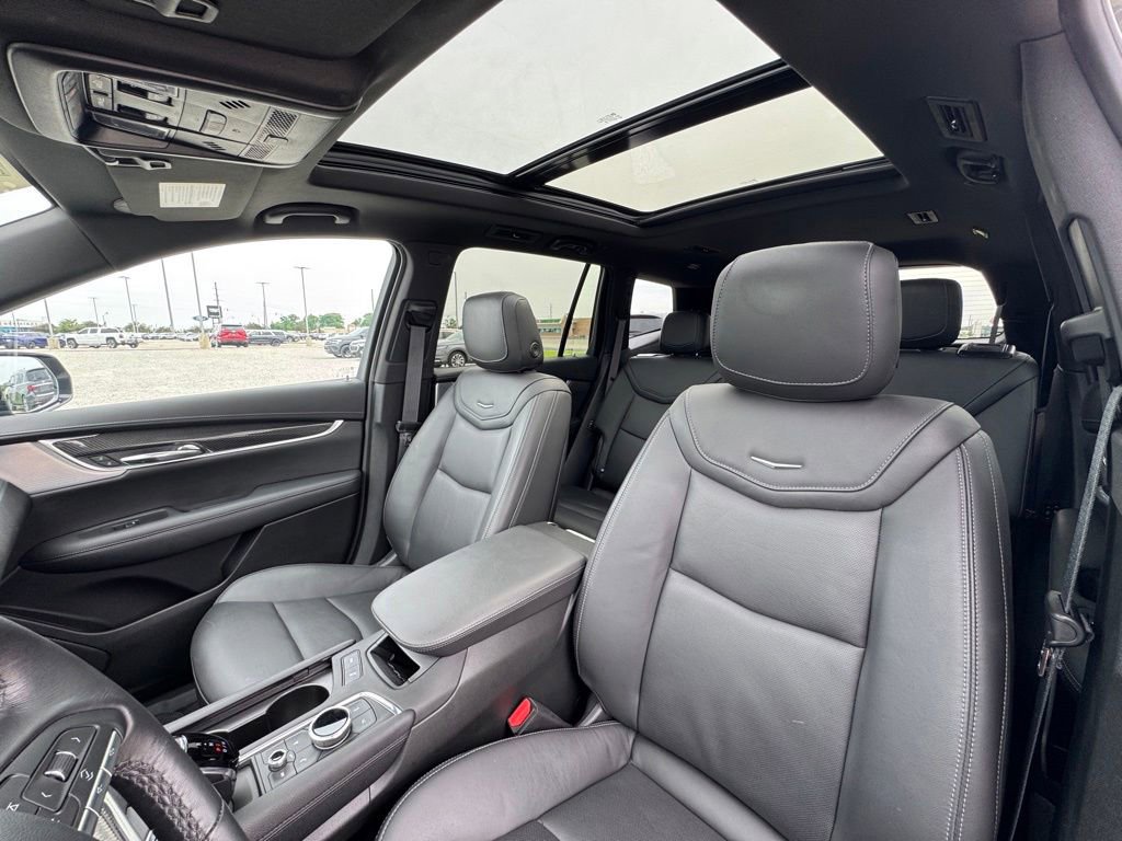 Used 2024 Cadillac XT6 Sport w/ Technology Package AWD/4WD image 25