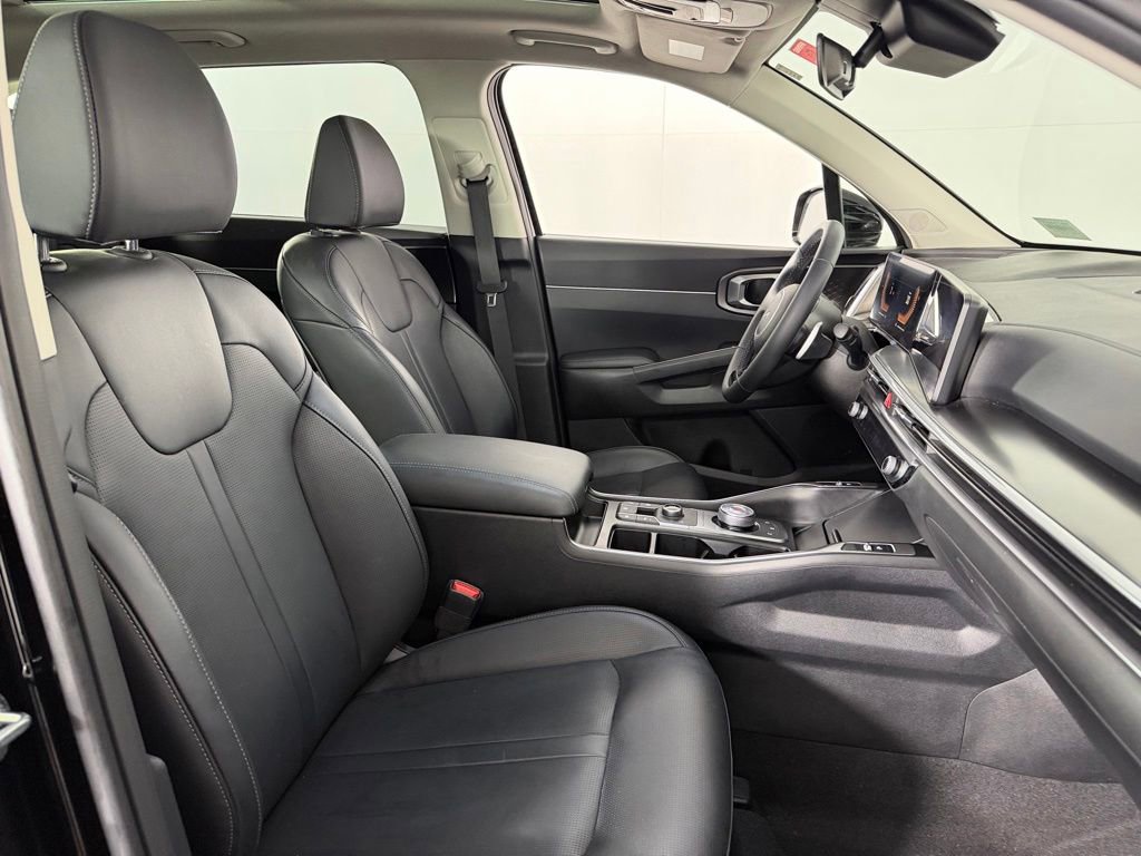 Used 2025 Kia Sorento EX AWD/4WD image 34