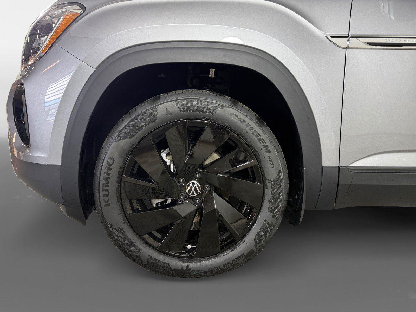New 2026 Volkswagen Atlas Cross Sport SE AWD/4WD image 15