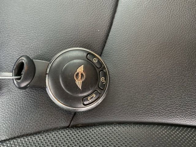 Used 2011 MINI Cooper Clubman Base image 25