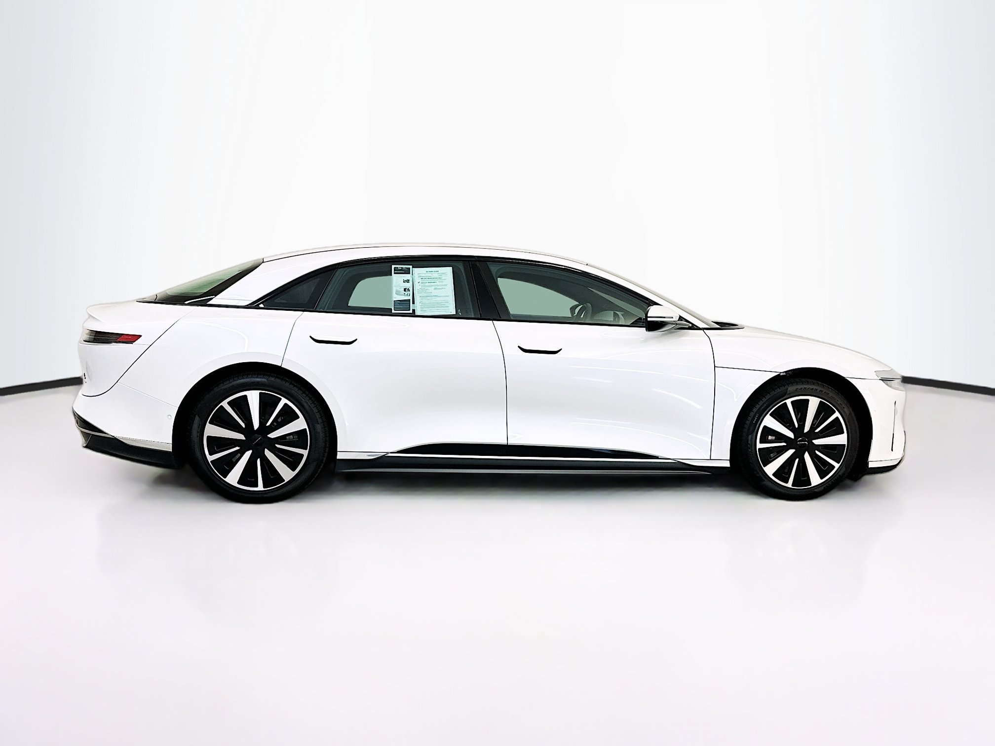 Used 2024 Lucid Air Touring AWD/4WD image 10